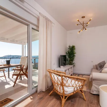 4 Bedroom Beautiful In *